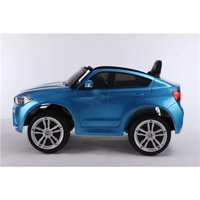 BMW X6M rijden
